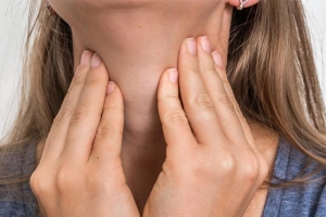 Nhân tuyến giáp không vôi hóa không tăng sinh mạch máu nguy hiểm không?