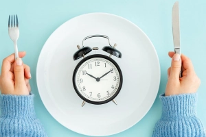 Nhịn ăn ngắt quãng và bệnh tiểu đường loại 2: Có an toàn không?