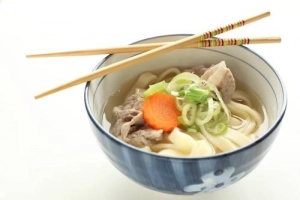 Những hành động tuyệt đối không làm khi ăn ở nước ngoài