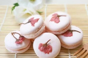 Những món ăn độc đáo từ cánh hoa anh đào ở Nhật Bản