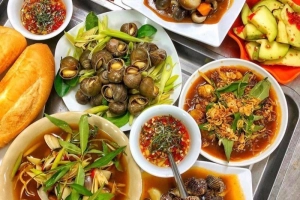 Những món ăn vỉa hè Sài Gòn &#8220;chanh sả&#8221; của học sinh, sinh viên