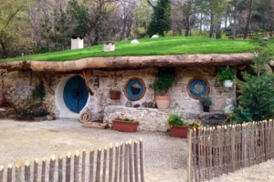 Những ngôi nhà Hobbit dành cho du khách
