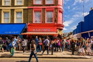 Notting Hill lãng mạn trong phim, sôi động ngoài đời thật