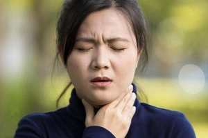 Nữ giới khàn tiếng, không nói to được điều trị như thế nào?