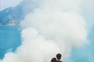 Ở ngay gần Việt Nam thôi, bạn có thể trải nghiệm cảm giác &#8220;săn mây trên đỉnh núi lửa&#8221;!