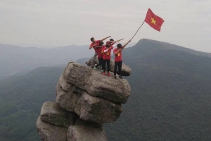 Phiến đá ‘sống ảo’ ở Quảng Ninh điểm chụp hình mới gây sốt cộng đồng mạng