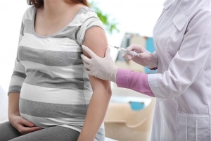 Phụ nữ mang thai mắc Covid sau tiêm phòng Covid có sao không?