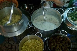 Quán &#8216;chè ma&#8217; bán hết 20 nồi mỗi tối