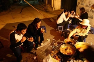 Quán bánh rán 28 năm ở Hà Nội