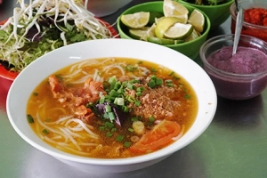 Quán bún riêu hơn 20 năm ở Đà Lạt có ngày bán 500 tô