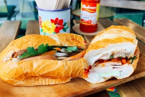 Quán cà phê, bánh mì Hà Nội giữa lòng Seoul