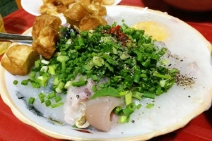 Quán cháo sườn &#8216;không ngủ&#8217; hơn 40 năm ở Sài Gòn