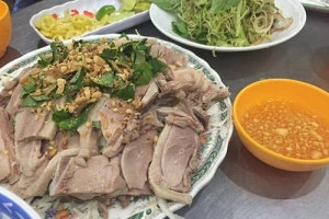 Quán gỏi vịt lâu đời nhất Sài Gòn