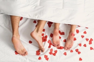 Quan hệ trong ngày đèn đỏ có dễ bị viêm nhiễm không?