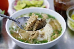 Quán phở 70 năm ở Sài Gòn bán gần 400 tô mỗi ngày