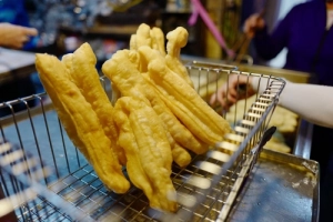Quẩy nóng - món ăn ngày gió lạnh của người Hà Nội