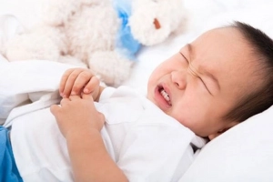 Rối loạn tiêu hóa ở trẻ em có sốt không?