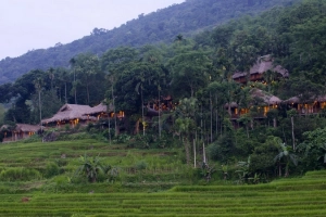 Rủ nhau check-in 9 điểm đến hấp dẫn ở quê hương thủ môn Bùi Tiến Dũng