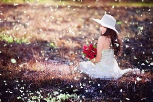 Rủ nhau lên Tây Nguyên ngắm bướm sâu muồng rợp trời tháng 4