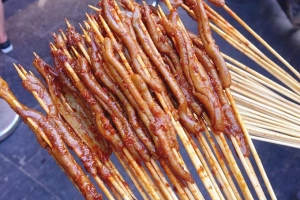 Ruột vịt - món ăn vặt ở Trung Quốc ai ai cũng phải mua sỉ