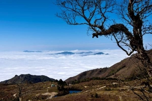 Săn biển mây bồng bềnh ở &#8216;núi 9 tầng thang&#8217;