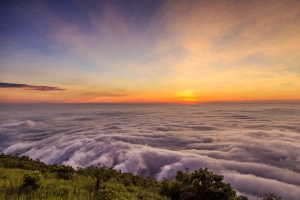 Săn mây, đón bình minh trên núi Bà Đen - Tây Ninh