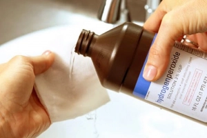 Sát khuẩn: Khi nào không nên dùng oxy già?