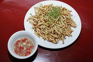 Sâu tre, đặc sản không phải ai cũng dám thử ở Tây Bắc