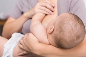 Sinh mổ không có sữa, mẹ phải làm sao?