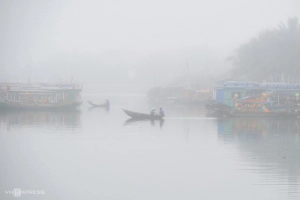 Sương giăng phố Hội