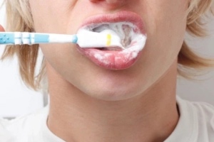 Tác hại khi chải răng quá mạnh, quá nhiều