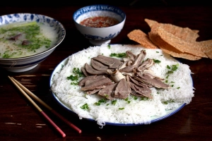 Tất tần tật địa chỉ quán ăn ngon Quy Nhơn bạn không thể bỏ qua
