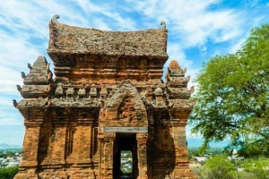 Tháp Po Klong Garai đậm nét Chăm ở Ninh Thuận