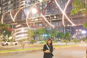 Theo chân cô gái trẻ khám phá trọn vẹn Landmark 81 - tòa nhà cao nhất Việt Nam và Đông Nam Á