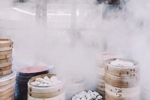 Thưởng thức bánh bao hấp Hàn Quốc