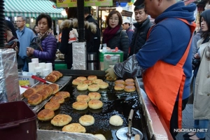 Tiệm bánh rán bình dân khách xếp hàng nườm nượp ở Seoul