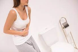 Tiểu rắt, tiểu buốt kèm ra máu hồng khi tiểu là bệnh gì?