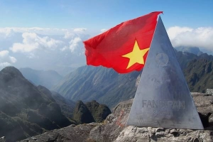 Top 10 ngọn núi cao nhất Việt Nam cần chinh phục trong năm 2015
