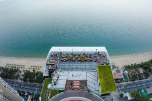 Top 3 Rooftop Pool Bar check-in sống ảo bao lung linh cho giới trẻ