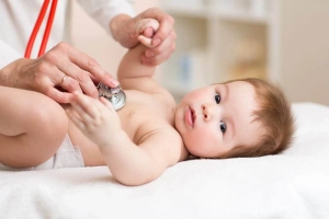 Trẻ bị viêm đường hô hấp trên có cần dùng kháng sinh?