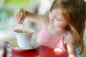 Trẻ em uống cafe có tốt không?