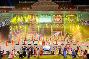 Tưng bừng khai mạc Festival Biển Nha Trang 2013