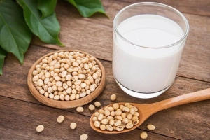 Uống nhiều sữa đậu nành có tốt không?