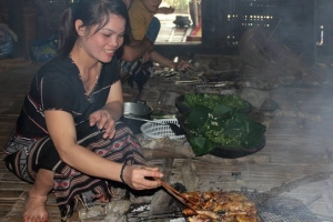 Về Ba Tơ nhớ thưởng thức món gà re
