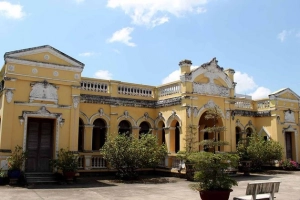 Vẻ đẹp xuyên thời gian của ngôi nhà hơn 100 năm tại Tiền Giang