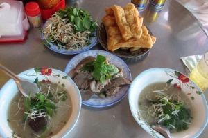 Về Hậu Giang ăn cháo lòng Cái Tắc