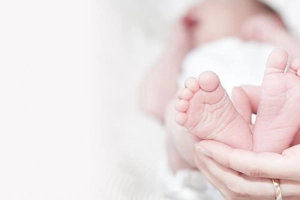 Vì sao trẻ sơ sinh có thể tiếp xúc với virus viêm gan B?