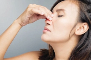 Viêm mũi dị ứng có di truyền không và có lây không?