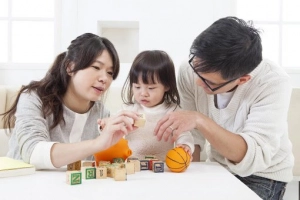 Vui chơi với trẻ: Tại sao lại quan trọng?