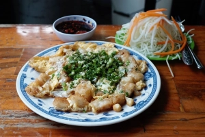 Xe bột chiên 20 năm của vợ chồng người Hoa ở Sài Gòn
